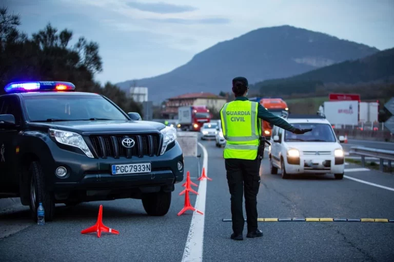 Así son los controles de la Guardia Civil de Tráfico desde ahora. Por este motivo digital: