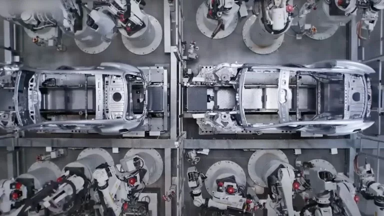 ¿Por eso es destruirá a Tesla? La fábrica de coches de Xiaomi en China casi no cuenta con humanos