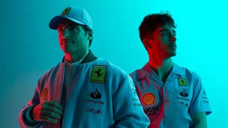 Los Ferrari de Carlos Sainz y de Charles Leclerc se vuelven a pintar de color azul