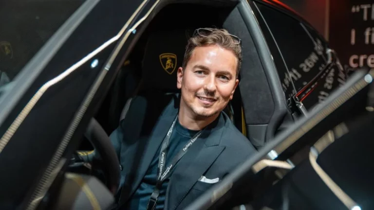 200.000 euros y 666 CV para el nuevo SUV de Jorge Lorenzo