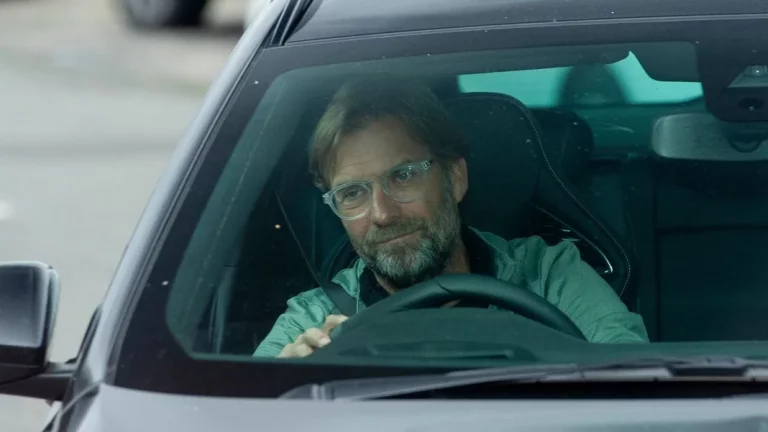 El coche que conduce Jürgen Klopp, entrenador del Liverpool. Y es más caro que su anterior Opel