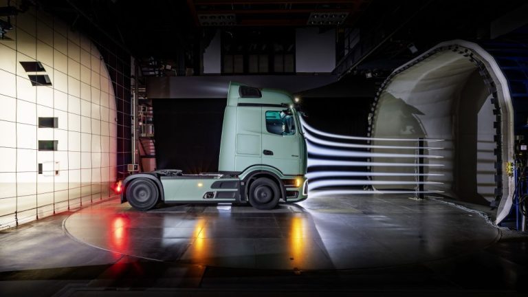 Mercedes Actros ProCabin 2025: Así es el futurista camión que va a plagar nuestras carreteras