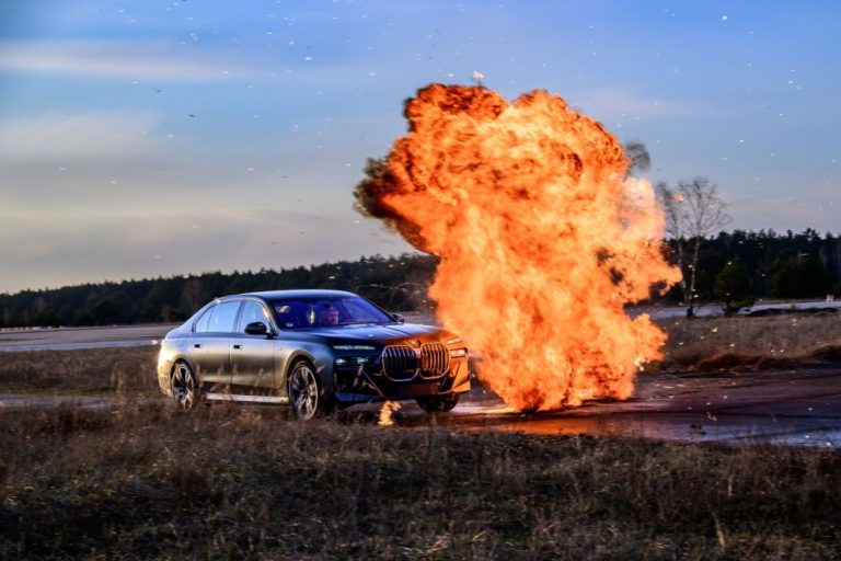¿Quieres ser conductor profesional de vehículos de seguridad? BMW ofrece 2 nuevos cursos de formación