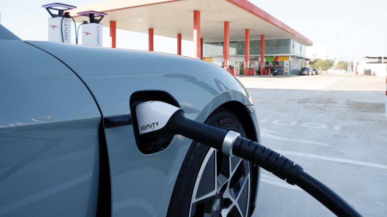 Porsche Taycan y su terapia para que pierdas el miedo a viajar