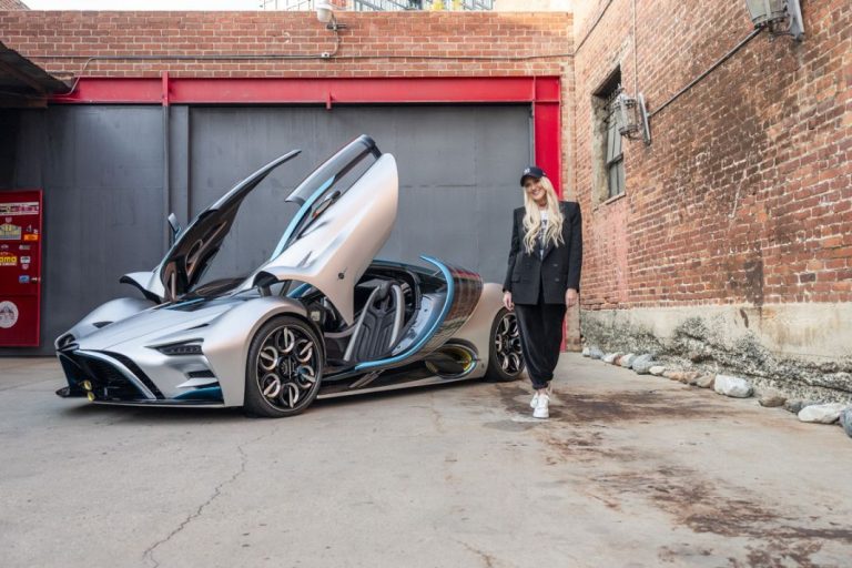 Supercar Blondie abre la primera web de subastas de coches de lujo del mundo