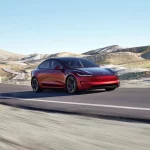 El Tesla Model 3 estrena una pantalla más grande y 18 CV extra en el Performance: así cambia su infoentretenimiento