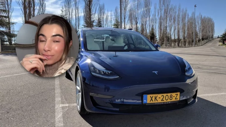 La Tiktoker a la que casi aniquila la actualización de su Tesla