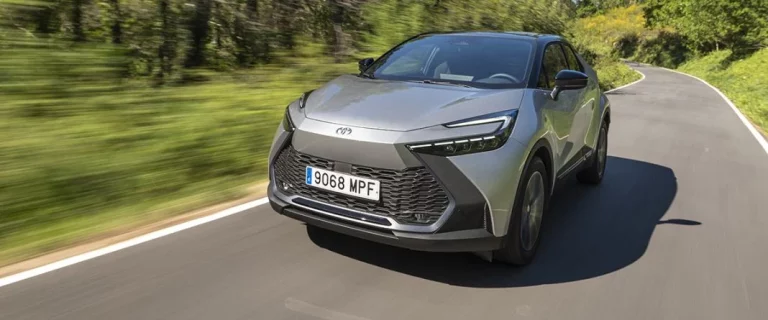 Primera prueba del Toyota C-HR Plug-in Hybrid. El valor de la experiencia