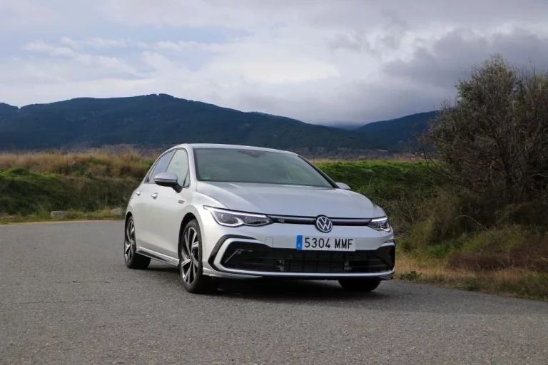 Prueba del Volkswagen Golf R Line 2.0 TDI 150 CV: Demasiado bueno para tener sus días contados