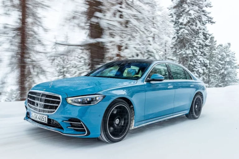 El Mercedes Clase S 2024 promete ser más cómodo, más autónomo y más tecnológico