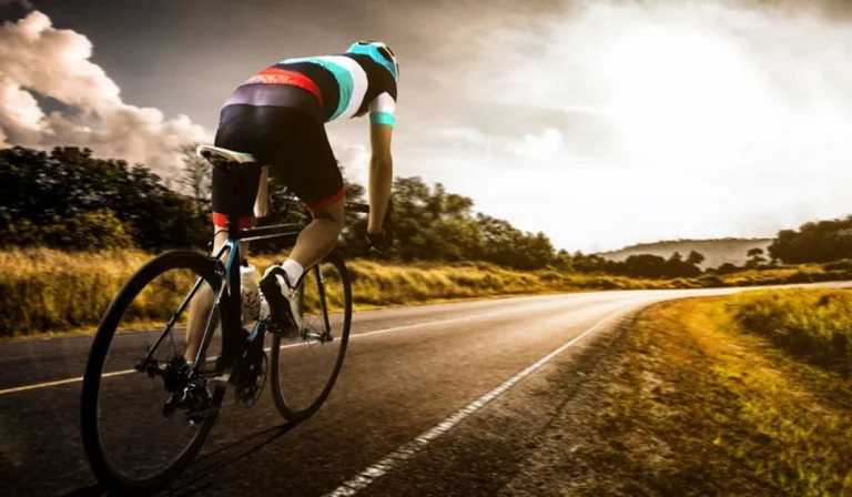 Las multas de hasta 1.000 euros que la Guardia Civil de Tráfico puede poner a un ciclista