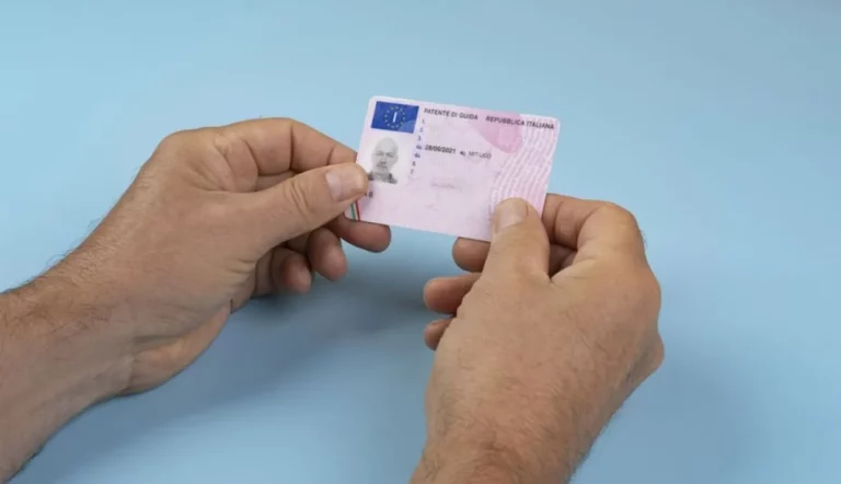 La DGT quiere que renueves tu carnet de conducir en una fecha distinta a la que te toca
