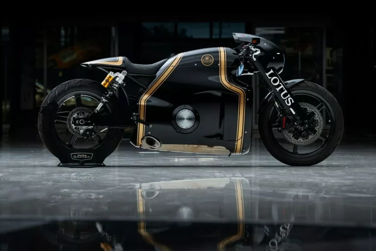 Lotus C-01: Una de las 100 fabricadas va a ser subastada