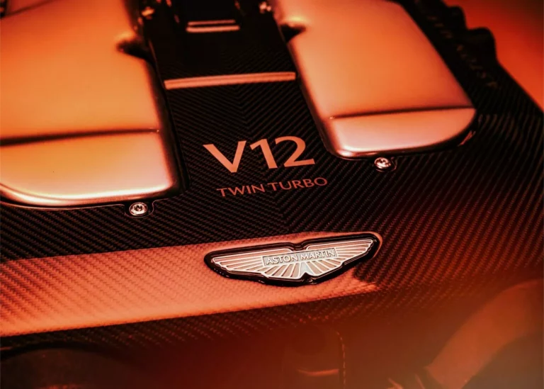 Aston Martin promete ‘larga vida’ a su legendario motor V12