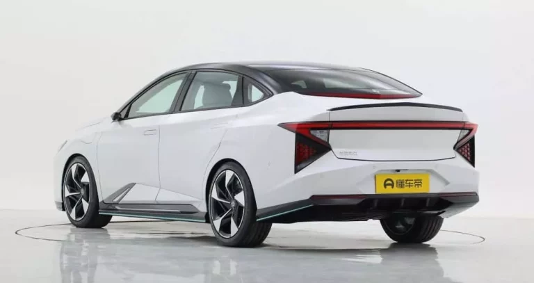 Lingxi L: La berlina eléctrica que Honda y Dongfeng preparan para China