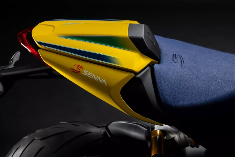 Ducati Senna edición limitada: el triple homenaje en Interlagos con una Monster que se agotó en 72 horas