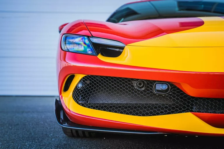 El Ferrari 296 GTB de Ronald McDonald existe. Y está a la venta