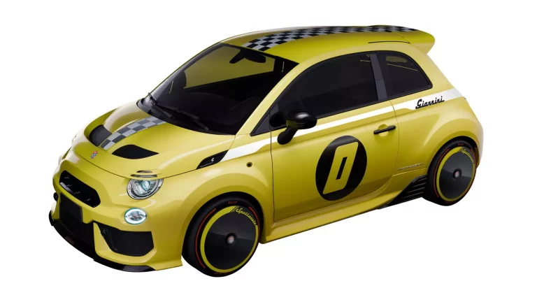 El Abarth 500 se pone hasta arriba de anabolizantes