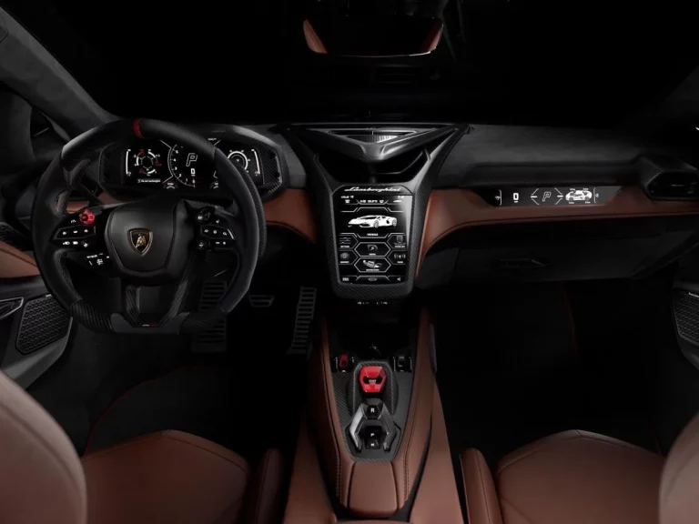 El exquisito detalle que comparten Lamborghini Revuelto, Maserati MC20 y Pagani Huayra