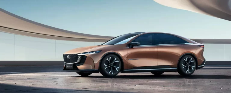 Mazda EZ-6, el primer sedán eléctrico de la marca llegará a Europa