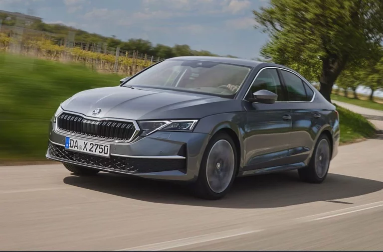 Primera prueba del Skoda Octavia 2024. Tan bueno como siempre