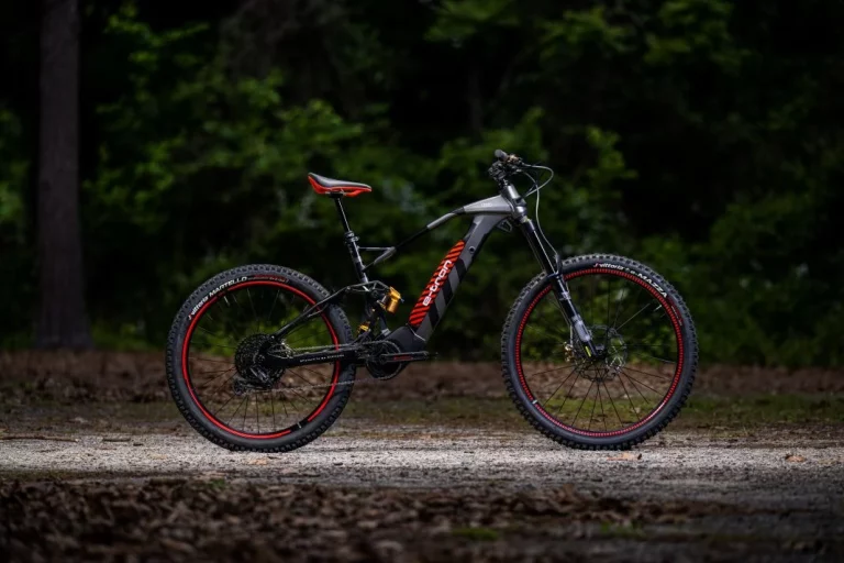 Nueva bicicleta eléctrica de Audi de estilo enduro, en colaboración con Fantic