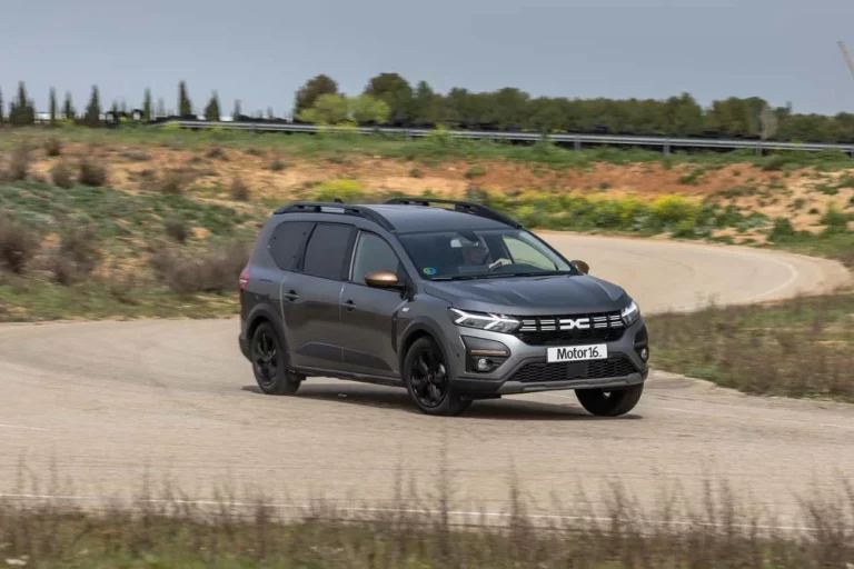Prueba Dacia Jogger Extreme Hybrid. Muchos alicientes, poco precio