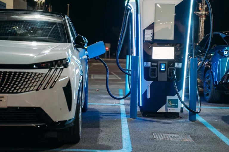 La oferta eléctrica de Peugeot, la más amplia para acceder al Moves III