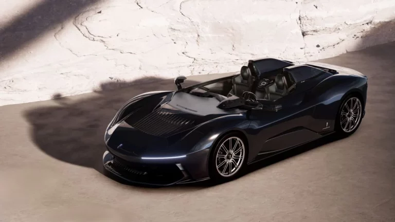 Pininfarina plasma en sus dos modelos su visión del coche de Batman