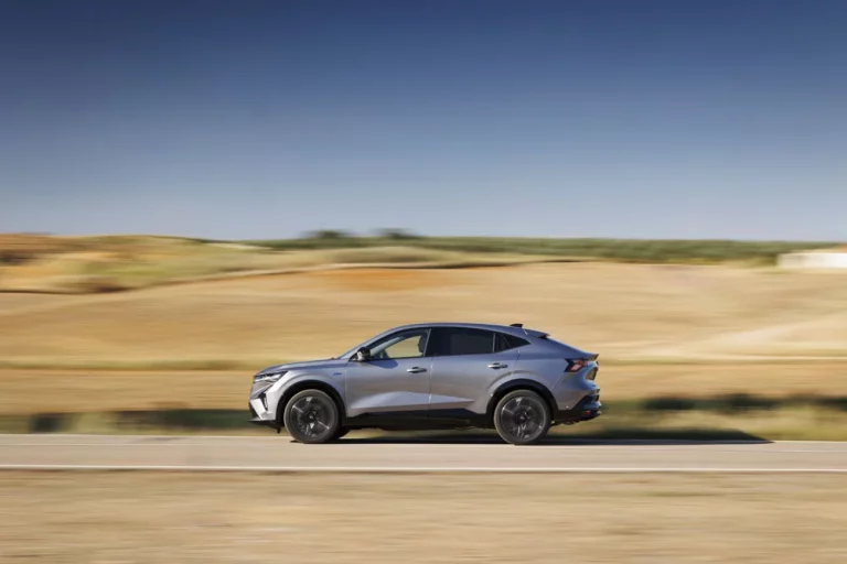 Probamos el Renault Rafale: híbrido, SUV y coupé, una apuesta por las nuevas tendencias