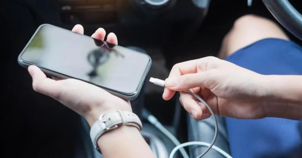 Telefono cable coche Motor16