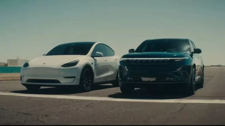 Cara a cara con un Tesla Model Y: Así presenta Jeep su esperado SUV eléctrico