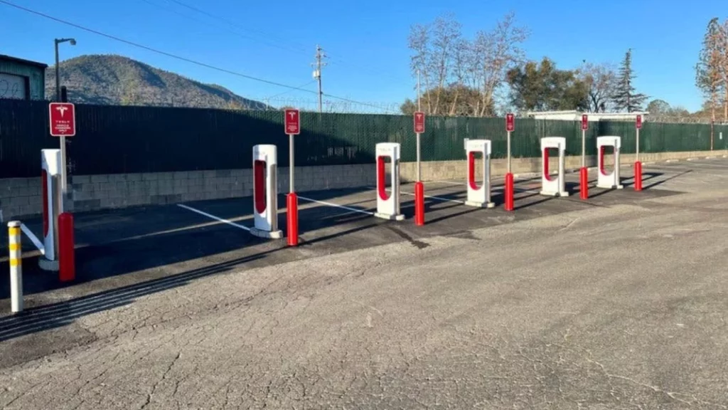 Cristóbal (56), periodista: "Si tienes un eléctrico, mucho cuidado con los ladrones" 26 Motor16 robos de cable de carga