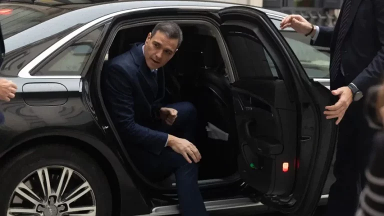 El coche oficial de Pedro Sánchez y el secreto que esconde en su interior
