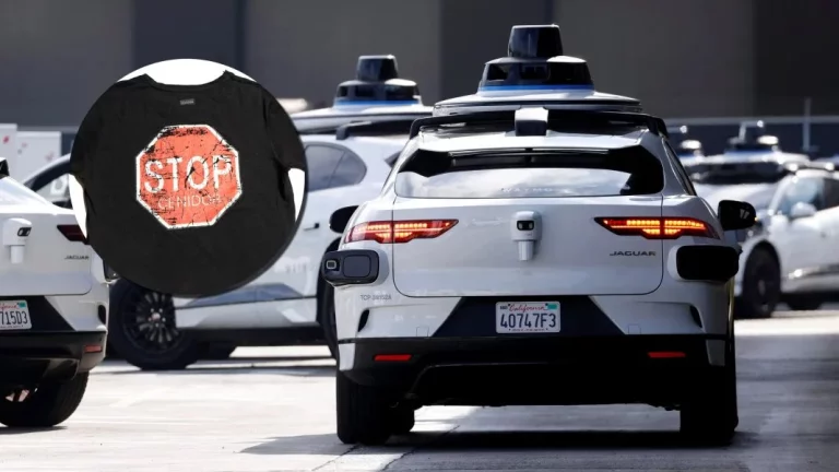 Coches de Waymo pasan vergüenza al confundirse camisetas con señales de tránsito