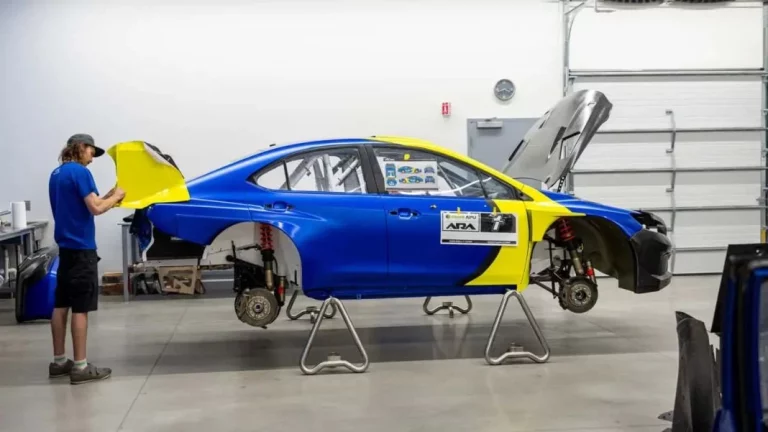 Así se construye un coche de carreras