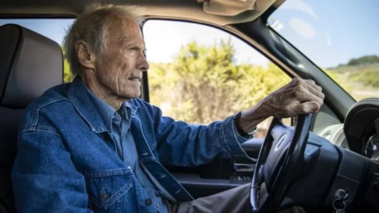 Hoy cumple 94 años Clint Eastwood. Y sí, conduce este impresionante coche