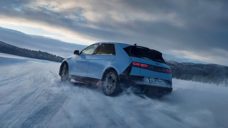 Conducir este coche tiene efectos positivos: el experimento que lo confirma