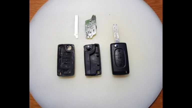 ‘Te puede salir muy caro’. La Policía avisa a quienes tienen unas llaves como estas para su coche