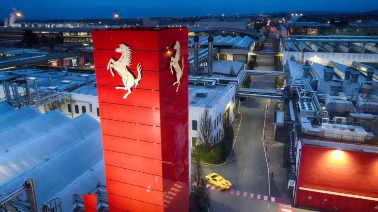 El Paseo de la Castellana de Madrid: El ‘Triángulo de las Bermudas’ para los deportivos de Maranello