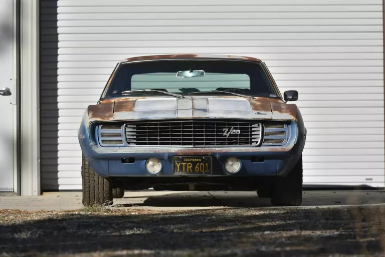 El Chevrolet Camaro de 1969 que Paul Walker dejó a medio restaurar te busca