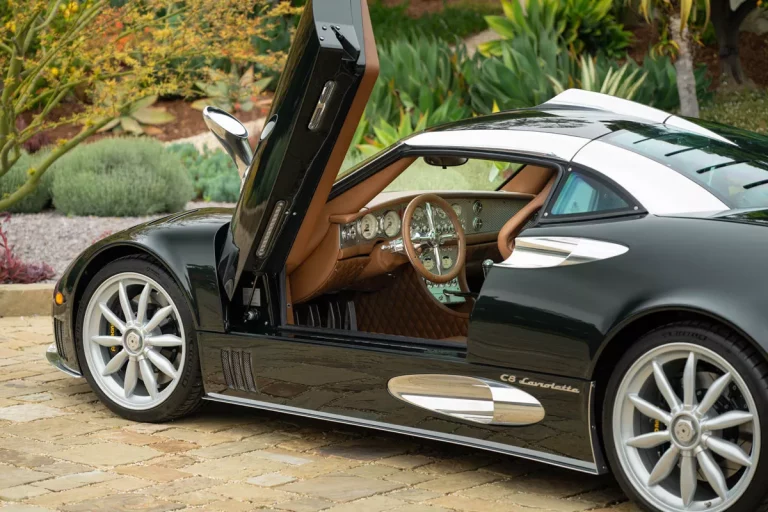 Spyker C8 Laviolette: Una joya de museo para tu casa