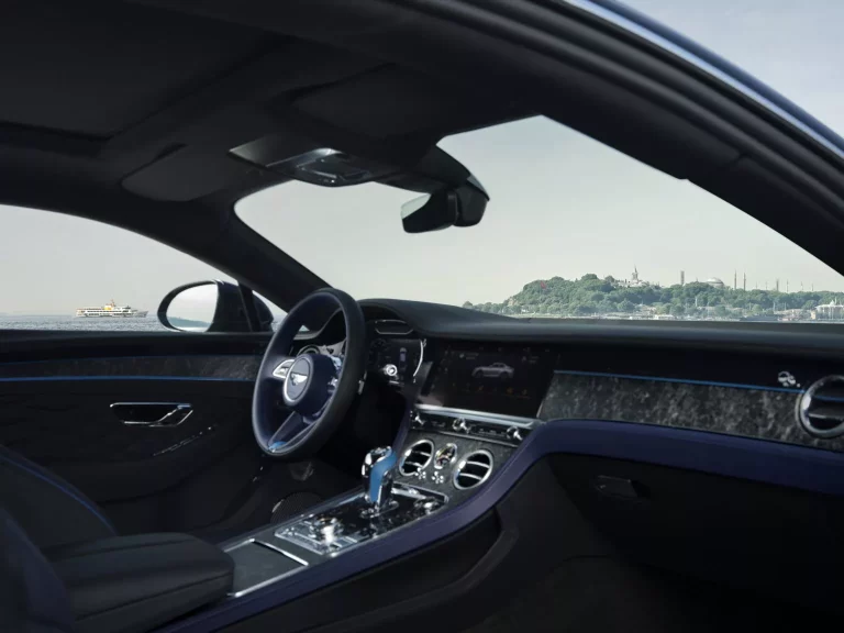 Bentley se inspira en ‘la ciudad de los tres nombres’ para esta edición especial