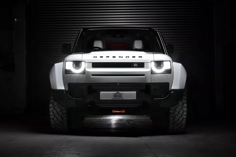 Arctic Trucks hace aún más imparable al legendario Land Rover Defender