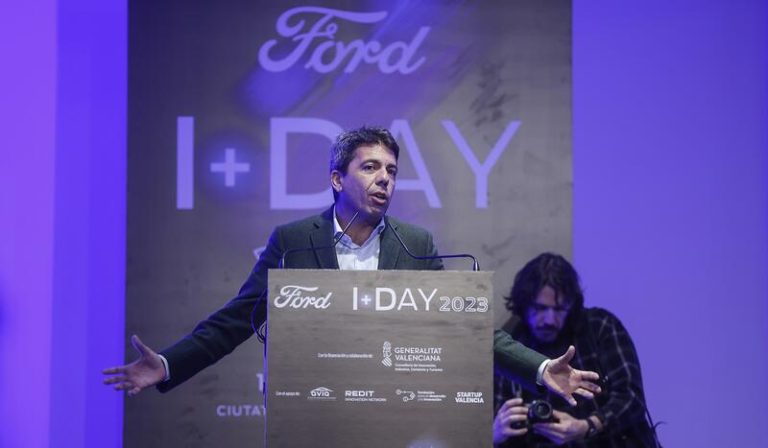 El presidente de la Generalitat Carlos Mazón se pronuncia sobre la situación de Ford Almussafes