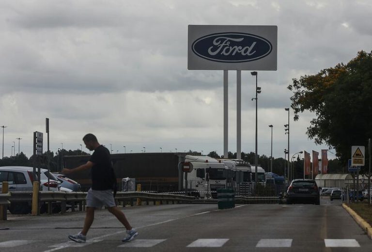 CCOO no descarta movilizaciones ante la situación de Ford en Almussafes