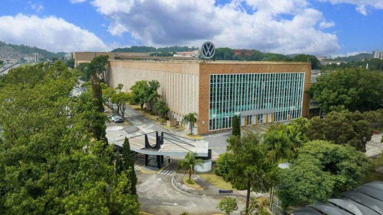 Volkswagen invertirá 3.000 millones de reales en planta en que tiene en Brasil