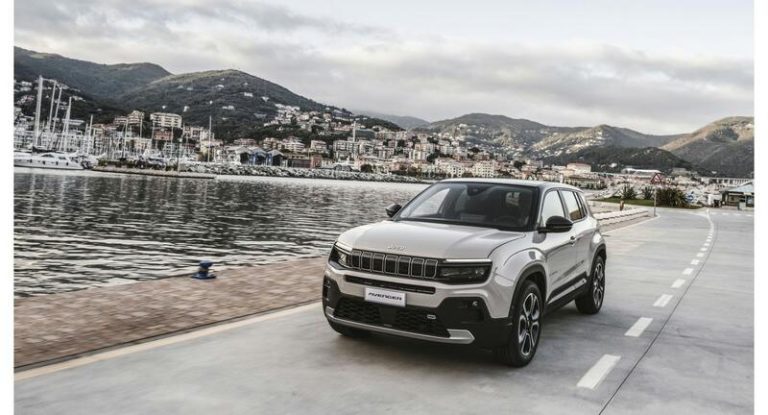 Jeep supera los 100.000 pedidos del modelo Avenger: un referente en electrificación