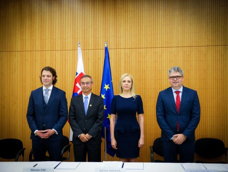 Eslovaquia se lleva la fábrica de baterías de 1.200 millones de la china Gotion