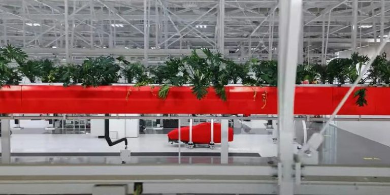 Ferrari estrena una nueva fábrica para sus futuros vehículos que ha costado 200 millones de euros